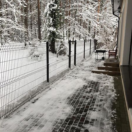 Guests House With Amazing Pool And Sauna Babīte Екстериор снимка
